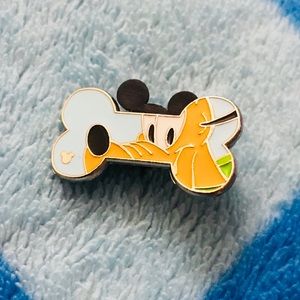 Disney hidden Mickey collectible pin Pluto bone